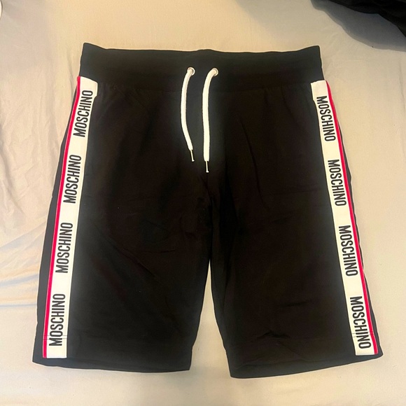 Moschino Size Large Shorts - Picture 1 of 3